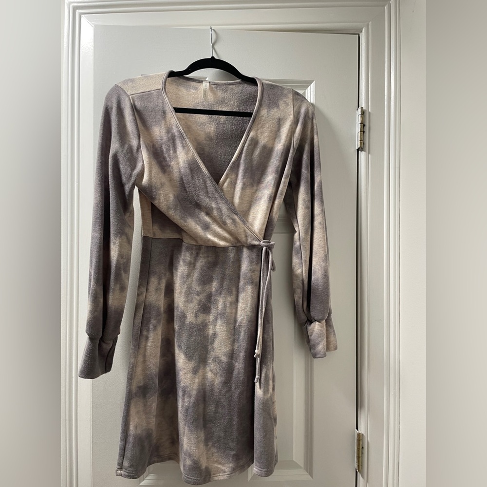 Elegant Tie-Dye Wrap Dress
